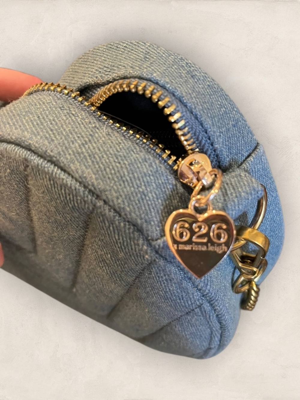 Heart Shaped Denim Crossbody Bag Quilted Blue w Chain & Extra Straps - Picture 7 of 13